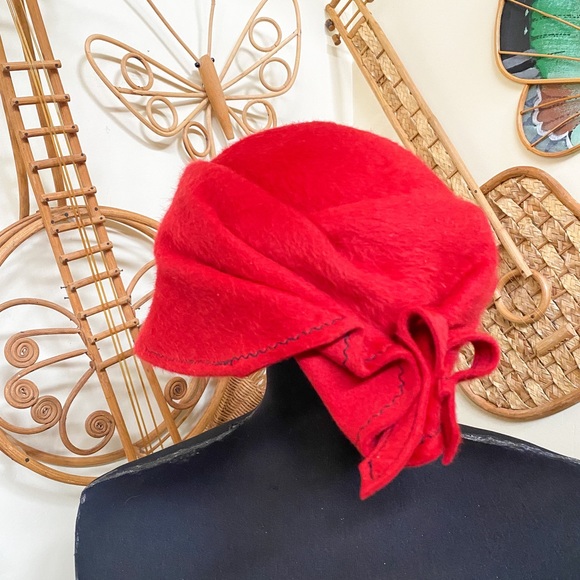 SOLD Vintage Hat - Picture 2 of 6